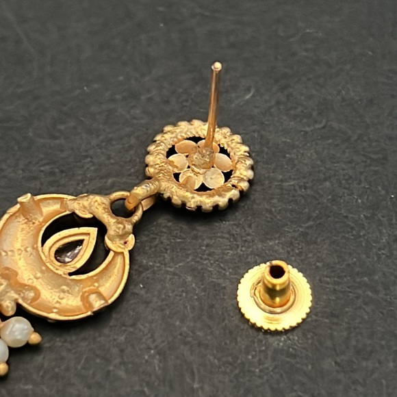 Art Deco Revival Earrings - Picture 4 of 4